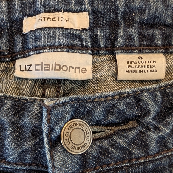 Liz Claiborne Deep Indigo Cropped Jeans - Picture 2 of 9